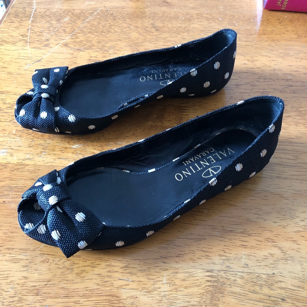 Navy blue polka dot peep toe Valentino flats sz 35